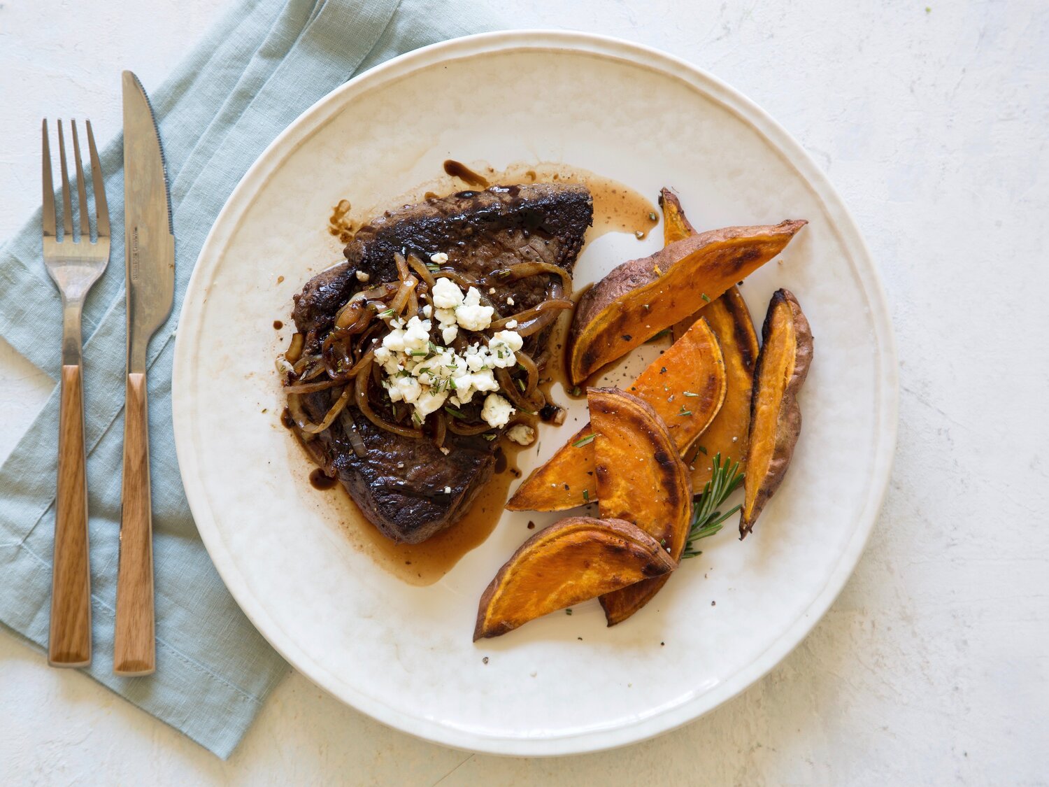 BalsamicGlazed Blue Cheese Steaks